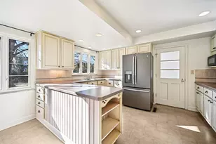 2463 Brixton Rd, Upper Arlington, OH 43221 - Photo 14