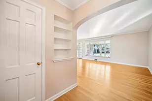 2463 Brixton Rd, Upper Arlington, OH 43221 - Photo 6