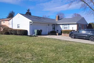 2713 Marview Rd, Columbus, OH 43219 - Photo 1