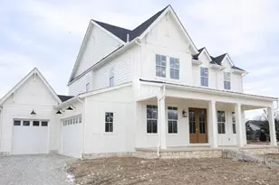 3299 Briarwood Ln, Lewis Center, OH 43035 - Photo 2