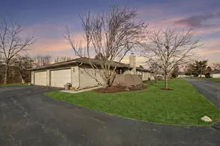 2651 Brittany Oaks Blvd, Hilliard, OH 43026 - Photo 2