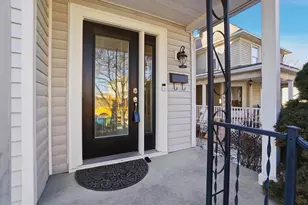 211 N Court St, Marysville, OH 43040 - Photo 2