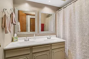 2277 Hills Wood Dr, Grove City, OH 43123 - Photo 20