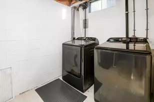 2145 Baneberry Ct, Columbus, OH 43235 - Photo 32