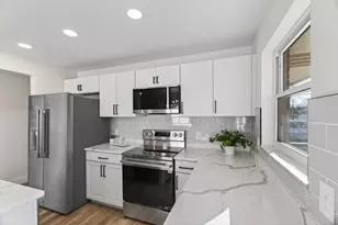 1301 Bernhard Rd, Columbus, OH 43227 - Photo 2