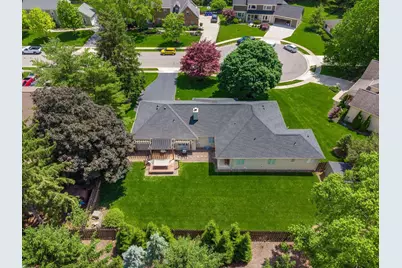4545 Benderton Court, Columbus, OH 43220 - Photo 2