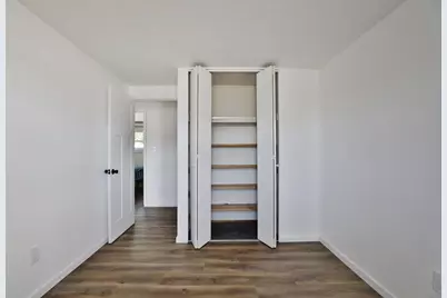 1390 E Dublin Granville Road, Columbus, OH 43229 - Photo 28