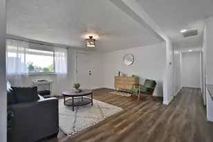 1390 E Dublin Granville Rd, Columbus, OH 43229 - Photo 8