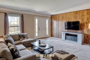 5584 Brackenridge, Columbus, OH 43228 - Photo 8