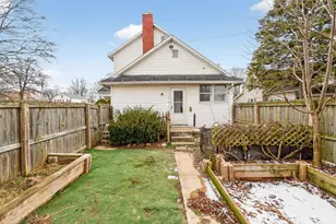 205 W 7th St, Marysville, OH 43040 - Photo 16