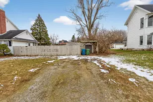 205 W 7th St, Marysville, OH 43040 - Photo 10