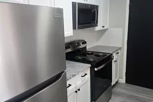 3939 Karl Rd, Columbus, OH 43224 - Photo 16