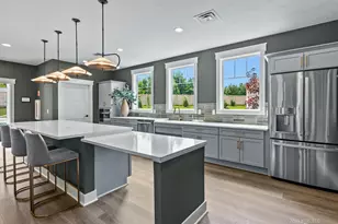 2058 Darilyn Dr, Grove City, OH 43123 - Photo 10