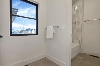 90 N Ohio Avenue, Columbus, OH 43203 - Photo 42