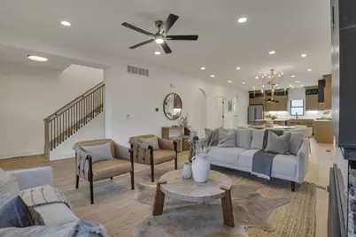 90 N Ohio Avenue, Columbus, OH 43203 - Photo 6