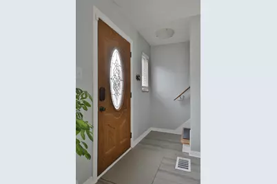 404 Old Village Road, Columbus, OH 43228 - Photo 4