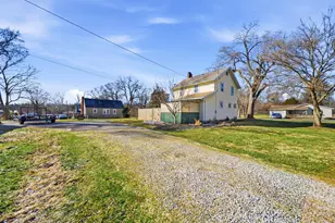 1024 Springlawn Ave, Harrisburg, OH 43126 - Photo 4