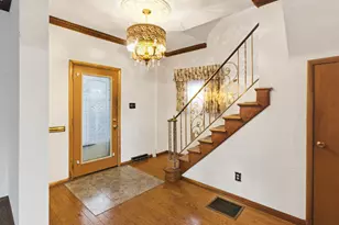 83 Clinton Heights Ave, Columbus, OH 43202 - Photo 2
