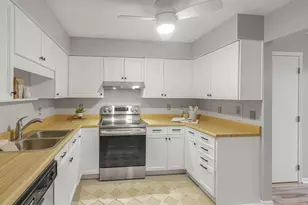 3939 Karl Rd, Columbus, OH 43224 - Photo 8