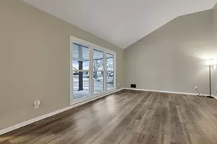 1255 Manfeld Dr, Columbus, OH 43227 - Photo 12