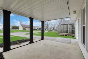 1255 Manfeld Dr, Columbus, OH 43227 - Photo 6