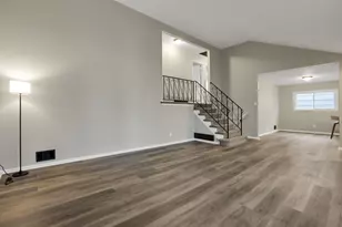 1255 Manfeld Dr, Columbus, OH 43227 - Photo 10