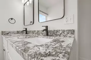 415 S Huron Ave, Columbus, OH 43204 - Photo 16