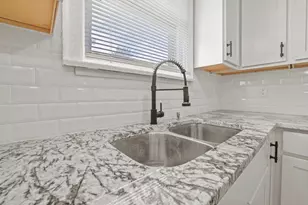 415 S Huron Ave, Columbus, OH 43204 - Photo 6