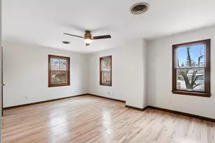 243 E Schreyer Pl, Columbus, OH 43214 - Photo 26