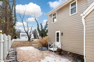 243 E Schreyer Pl, Columbus, OH 43214 - Photo 36