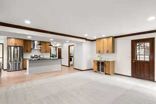 243 E Schreyer Pl, Columbus, OH 43214 - Photo 22