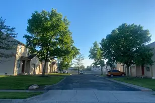 6900-6928 Gemstar Rd, Reynoldsburg, OH 43068 - Photo 2