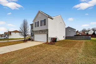 631 Rolling Acre Dr, Lithopolis, OH 43136 - Photo 4