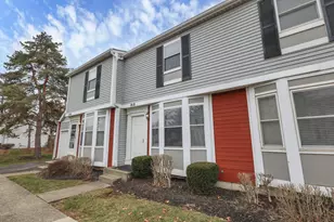 818 Annagladys Dr, Columbus, OH 43085 - Photo 2