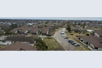 5260 Westbury Drive #14A, Columbus, OH 43228 - Photo 8