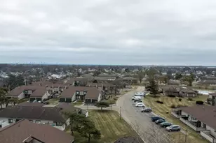 5260 Westbury Dr, Columbus, OH 43228 - Photo 8