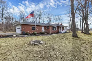 6781 Thoreau Ln NE, Baltimore, OH 43105 - Photo 2