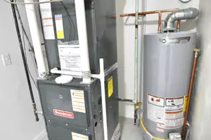 3191 E Broad St, Columbus, OH 43209 - Photo 10