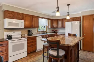 742 Fairway Dr, Washington Court House, OH 43160 - Photo 10