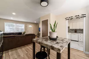 4 Oak Rd, Columbus, OH 43217 - Photo 6