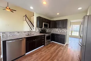 7910 Priestley Dr, Reynoldsburg, OH 43068 - Photo 2