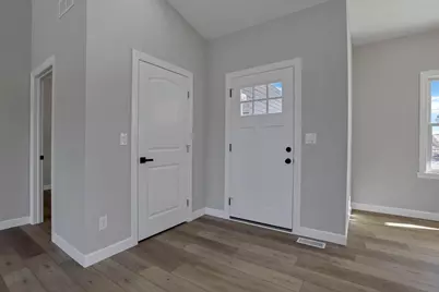 725 Trapp Lane, Hopewell, OH 43746 - Photo 6