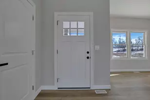 725 Trapp Ln, Hopewell, OH 43746 - Photo 6