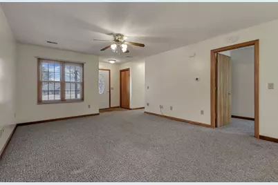 135 Carlin Drive, Logan, OH 43138 - Photo 8