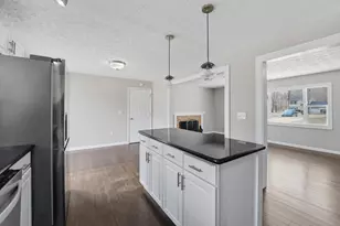 255 Woodside Dr SW, Pataskala, OH 43062 - Photo 4