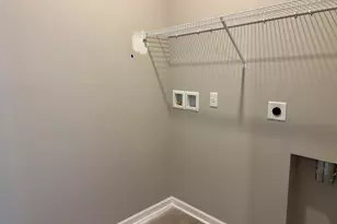 326 Honeysuckle St, South Bloomfield, OH 43103 - Photo 16