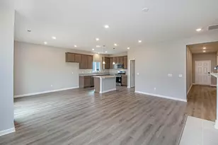 326 Honeysuckle St, South Bloomfield, OH 43103 - Photo 10