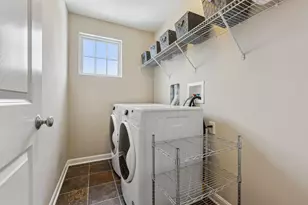 4083 Macaldus Dr, Columbus, OH 43219 - Photo 36