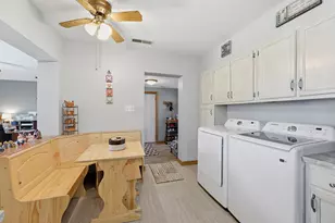 263 Merriman Dr, West Jefferson, OH 43162 - Photo 12