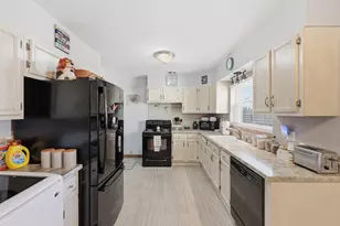 263 Merriman Dr, West Jefferson, OH 43162 - Photo 10